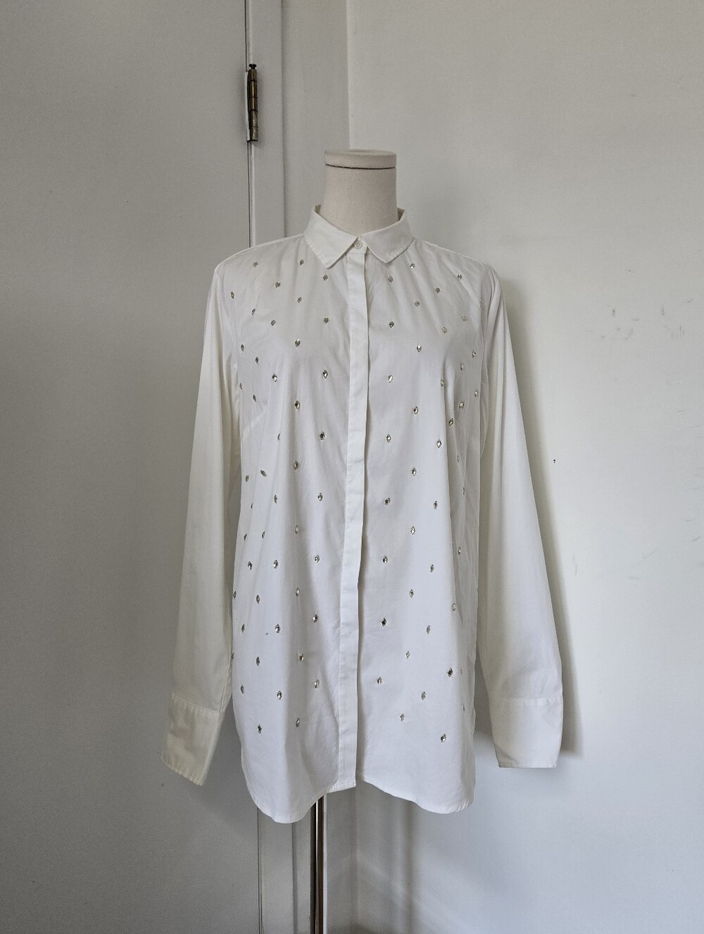 Ann Taylor White Long-Sleeve Embellished Dress Shirt